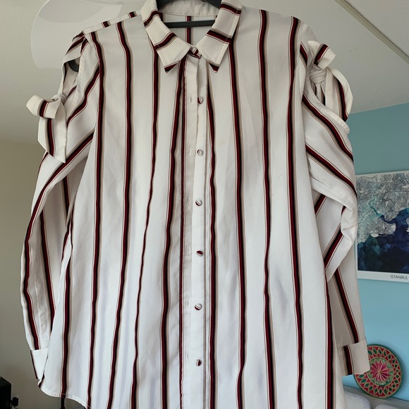White blouse with red stripes and bowknot great for business casual/smart casual - Picture 2 of 5